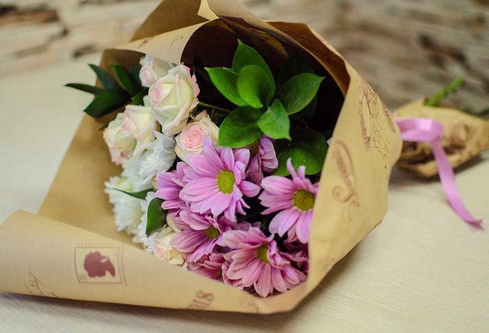 Букет улыбка в Баляге Букет цветов из: Розы и Хризантемы в Баляге