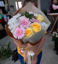 Букет цветов из:  Герберы, Розы и Хризантемы в Баляге